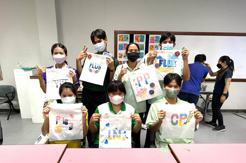 หลักสูตรศิลปศาสตรบัณฑิต สาขาวิชาหูหนวกศึกษา (วิชาเอกออกแบบเชิงพาณิชย์) วิทยาลัยราชสุดา มหาวิทยาลัยมหิดล จัดการอบรม กิจกรรมการออกแบบเบื้องต้น