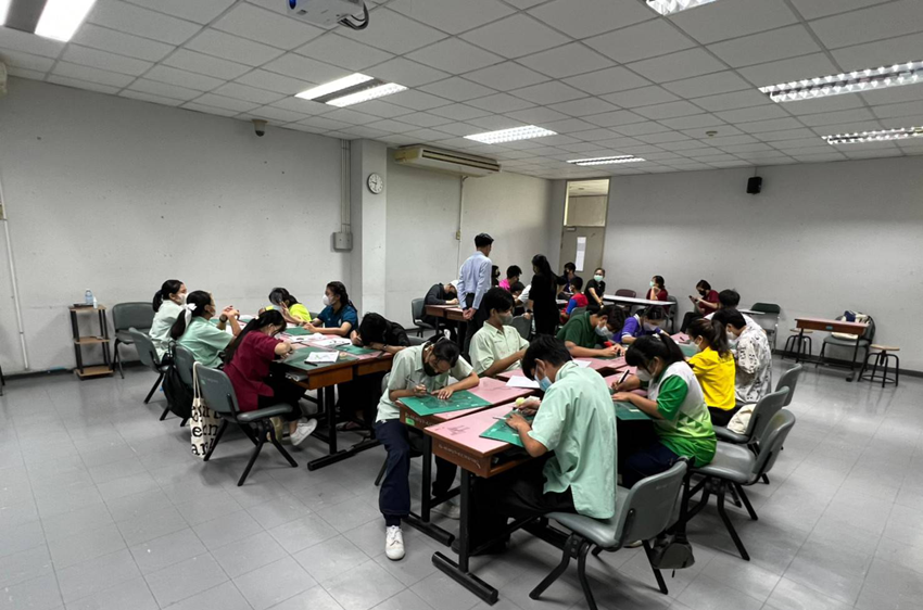 หลักสูตรศิลปศาสตรบัณฑิต สาขาวิชาหูหนวกศึกษา (วิชาเอกออกแบบเชิงพาณิชย์) วิทยาลัยราชสุดา มหาวิทยาลัยมหิดล จัดการอบรม กิจกรรมการออกแบบเบื้องต้น