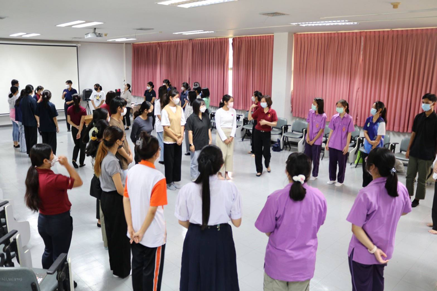 อบรม กิจกรรมอบรมภาษามือไทยเบื้องต้น สำหรับนักเรียนมัธยมศึกษาตอนปลาย