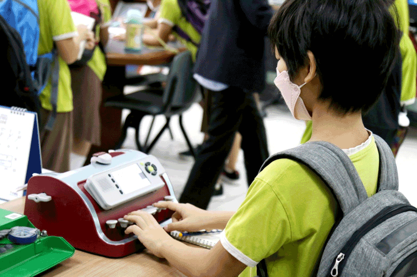 คณะนักเรียนในระดับชั้นประถมศึกษาปีที่ 1 – 6 ครู และผู้ปกครอง จากศูนย์การเรียนปฐมธรรม จังหวัดกรุงเทพมหานคร เข้าเยี่ยมชมและศึกษาดูงาน