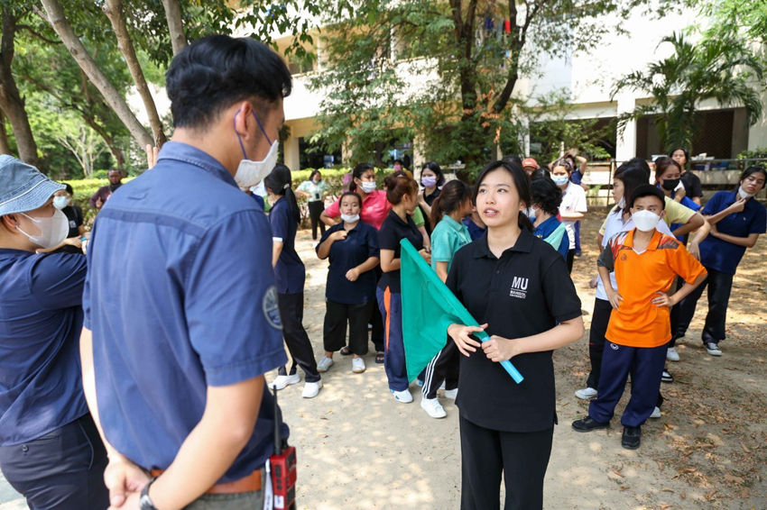 ภาพ โครงการฝึกซ้อมแผนอพยพและเตรียมความพร้อมต่อภัยพิบัติหรือสภาวะฉุกเฉิน วิทยาลัยราชสุดา มหาวิทยาลัยมหิดล