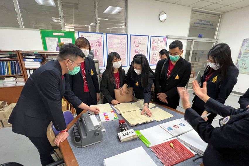 ต้อนรับคณะดูงานจากมหาวิทยาลัยแม่ฟ้าหลวง โดยการนำของผู้ช่วยศาสตราจารย์สุกัล กฤตลักษณ์วงศ์ ผู้ช่วยอธิการบดี มหาวิทยาลัยแม่ฟ้าหลวง