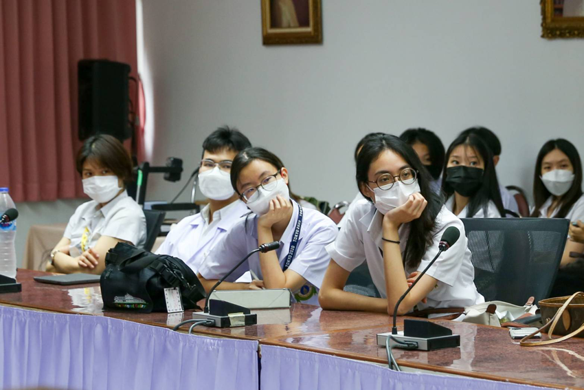 นักศึกษาแพทย์ชั้นปีที่ 4 จากภาควิชาจักษุวิทยา คณะแพทยศาสตร์โรงพยาบาลรามาธิบดี มหาวิทยาลัยมหิดล จำนวน 28 คน เข้าศึกษาดูงานงานบริการวิชาการด้านคนพิการทางการเห็น
