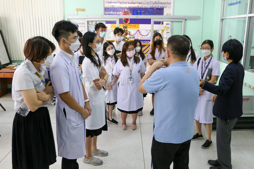 นักศึกษาแพทย์ชั้นปีที่ 4 จากภาควิชาจักษุวิทยา คณะแพทยศาสตร์โรงพยาบาลรามาธิบดี มหาวิทยาลัยมหิดล จำนวน 28 คน เข้าศึกษาดูงานงานบริการวิชาการด้านคนพิการทางการเห็น