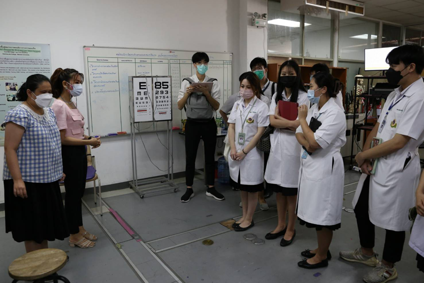 นักศึกษาแพทย์ชั้นปีที่ 4 จากภาควิชาจักษุวิทยา คณะแพทยศาสตร์โรงพยาบาลรามาธิบดี มหาวิทยาลัยมหิดล จำนวน 28 คน เข้าศึกษาดูงานงานบริการวิชาการด้านคนพิการทางการเห็น