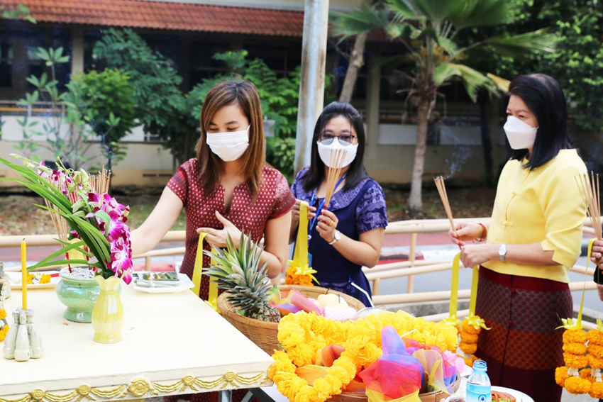 วิทยาลัยราชสุดา มหาวิทยาลัยมหิดล จัดพิธีทำบุญเนื่องในวันขึ้นปีใหม่ 2566