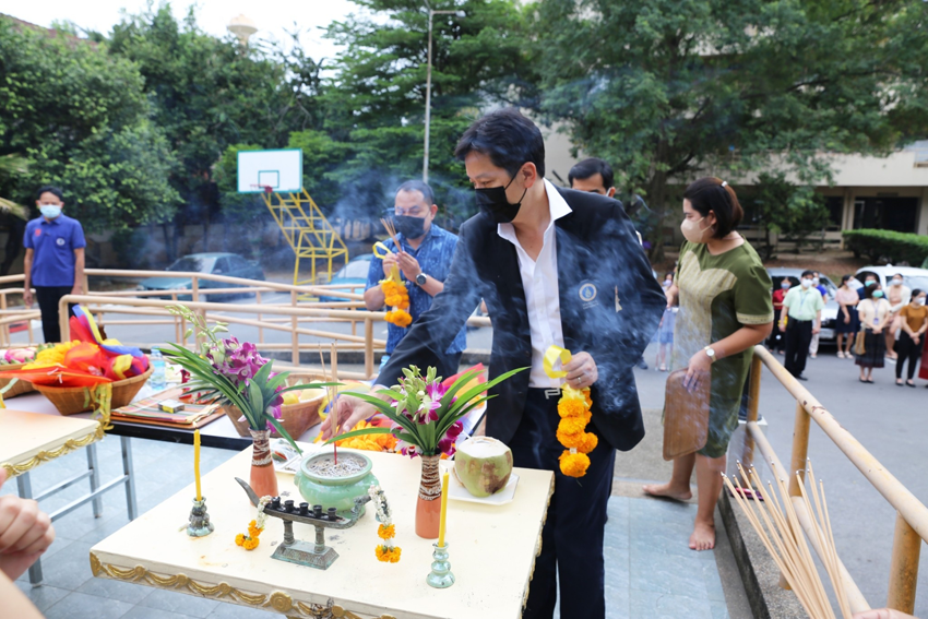 วิทยาลัยราชสุดา มหาวิทยาลัยมหิดล จัดพิธีทำบุญเนื่องในวันขึ้นปีใหม่ 2566