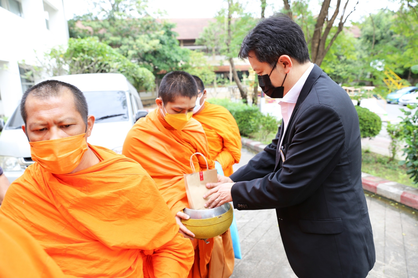 วิทยาลัยราชสุดา มหาวิทยาลัยมหิดล จัดพิธีทำบุญเนื่องในวันขึ้นปีใหม่ 2566