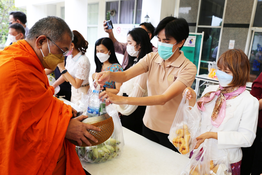 วิทยาลัยราชสุดา มหาวิทยาลัยมหิดล จัดพิธีทำบุญเนื่องในวันขึ้นปีใหม่ 2566