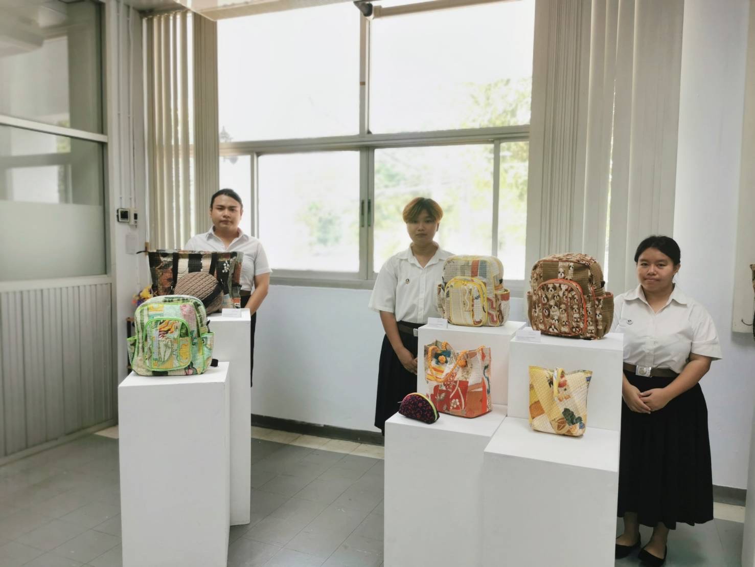 เปิดนิทรรศการและเยี่ยมชมผลงานจากการฝึกงานกับมูลนิธิสายใจไทย เปิดนิทรรศการและเยี่ยมชมผลงานจากการฝึกงานกับมูลนิธิสายใจไทย