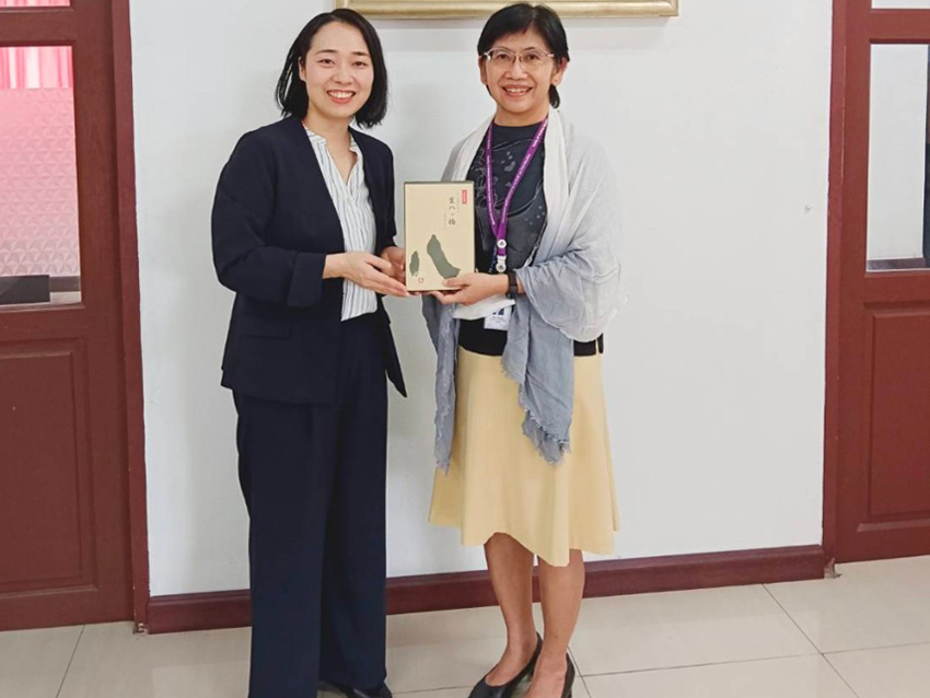 ต้อนรับ Ms. Ikumi Kawamata เจ้าหน้าที่ดูแลทุนสำหรับผู้พิการการได้ยินจาก Nippon Foundation ต้อนรับ Ms. Ikumi Kawamata เจ้าหน้าที่ดูแลทุนสำหรับผู้พิการการได้ยินจาก Nippon Foundation