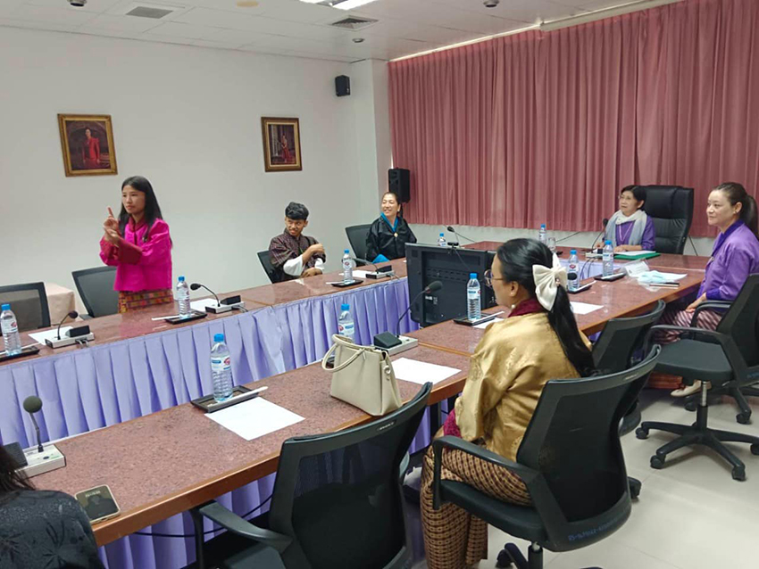ต้อนรับคณะครูจาก Wangsel Institute for the Deaf สถาบันจัดการเรียนการสอนนักศึกษาหูหนวก สังกัดกระทรวงศึกษาธิการ รัฐบาลภูฏาน ต้อนรับคณะครูจาก Wangsel Institute for the Deaf สถาบันจัดการเรียนการสอนนักศึกษาหูหนวก สังกัดกระทรวงศึกษาธิการ รัฐบาลภูฏาน