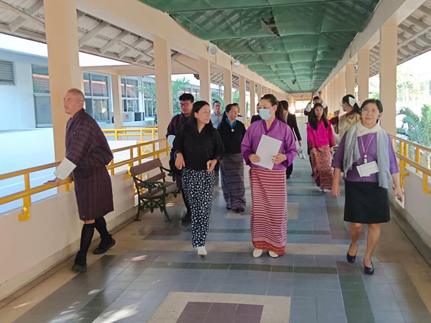 ต้อนรับคณะครูจาก Wangsel Institute for the Deaf สถาบันจัดการเรียนการสอนนักศึกษาหูหนวก สังกัดกระทรวงศึกษาธิการ รัฐบาลภูฏาน ต้อนรับคณะครูจาก Wangsel Institute for the Deaf สถาบันจัดการเรียนการสอนนักศึกษาหูหนวก สังกัดกระทรวงศึกษาธิการ รัฐบาลภูฏาน
