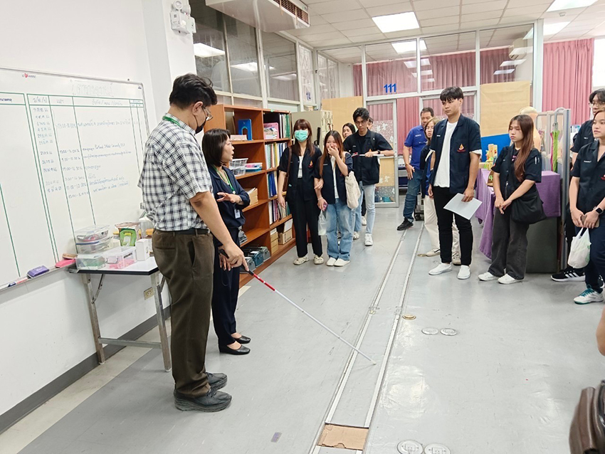 คณะวิศวกรรมศาสตร์ มหาวิทยาลัยมหิดล ในการเข้าเยี่ยมชมและศึกษาดูงานบริการวิชาการด้านคนพิการทางการเห็น และหน่วยเทคโนโลยีสิ่งอำนวยความสะดวกสำหรับคนพิการแล คณะวิศวกรรมศาสตร์ มหาวิทยาลัยมหิดล ในการเข้าเยี่ยมชมและศึกษาดูงานบริการวิชาการด้านคนพิการทางการเห็น และหน่วยเทคโนโลยีสิ่งอำนวยความสะดวกสำหรับคนพิการแล