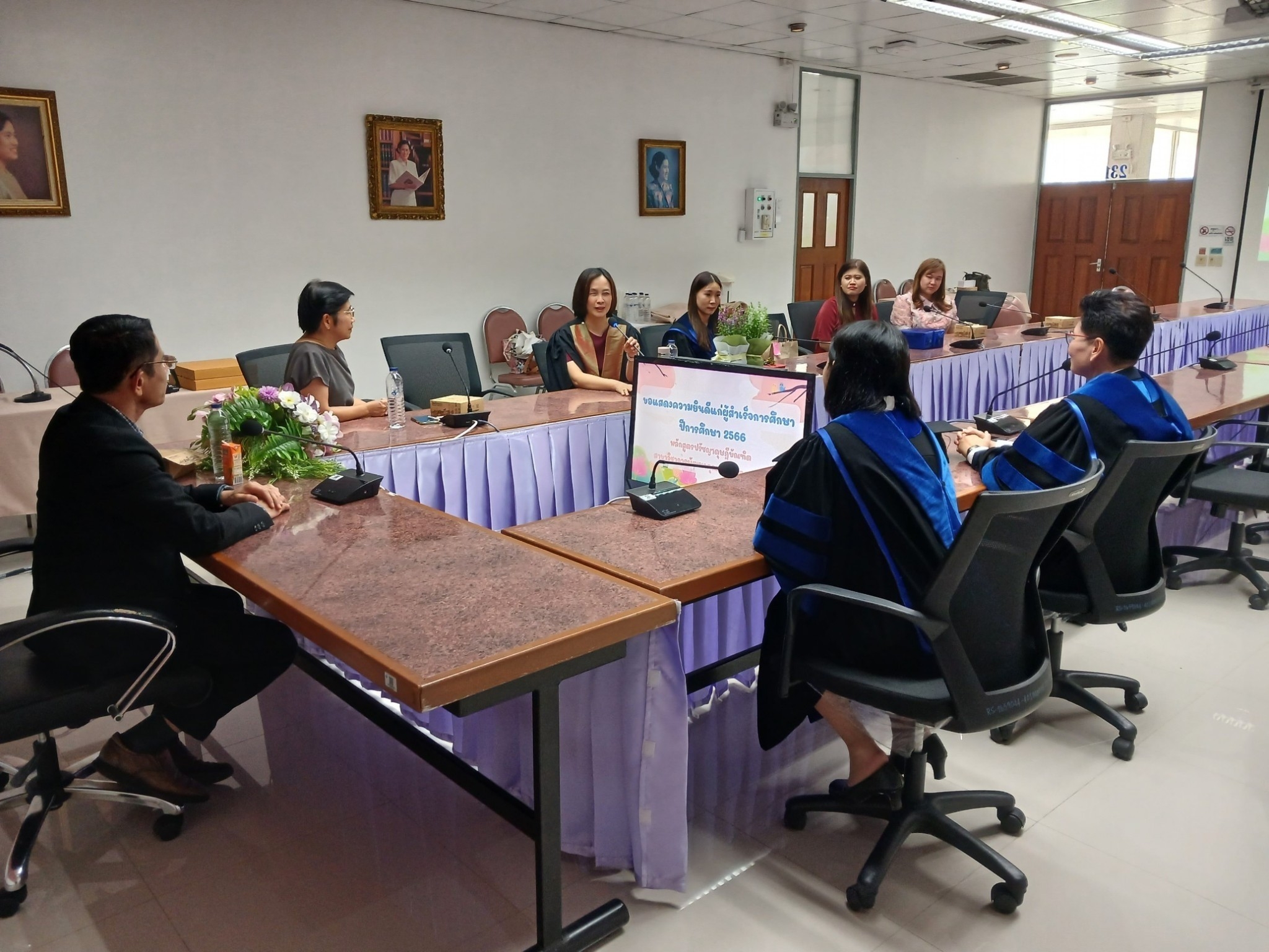 งานแสดงความยินดีแก่ผู้สำเร็จการศึกษา ประจำปีการศึกษา 2566 งานแสดงความยินดีแก่ผู้สำเร็จการศึกษา ประจำปีการศึกษา 2566