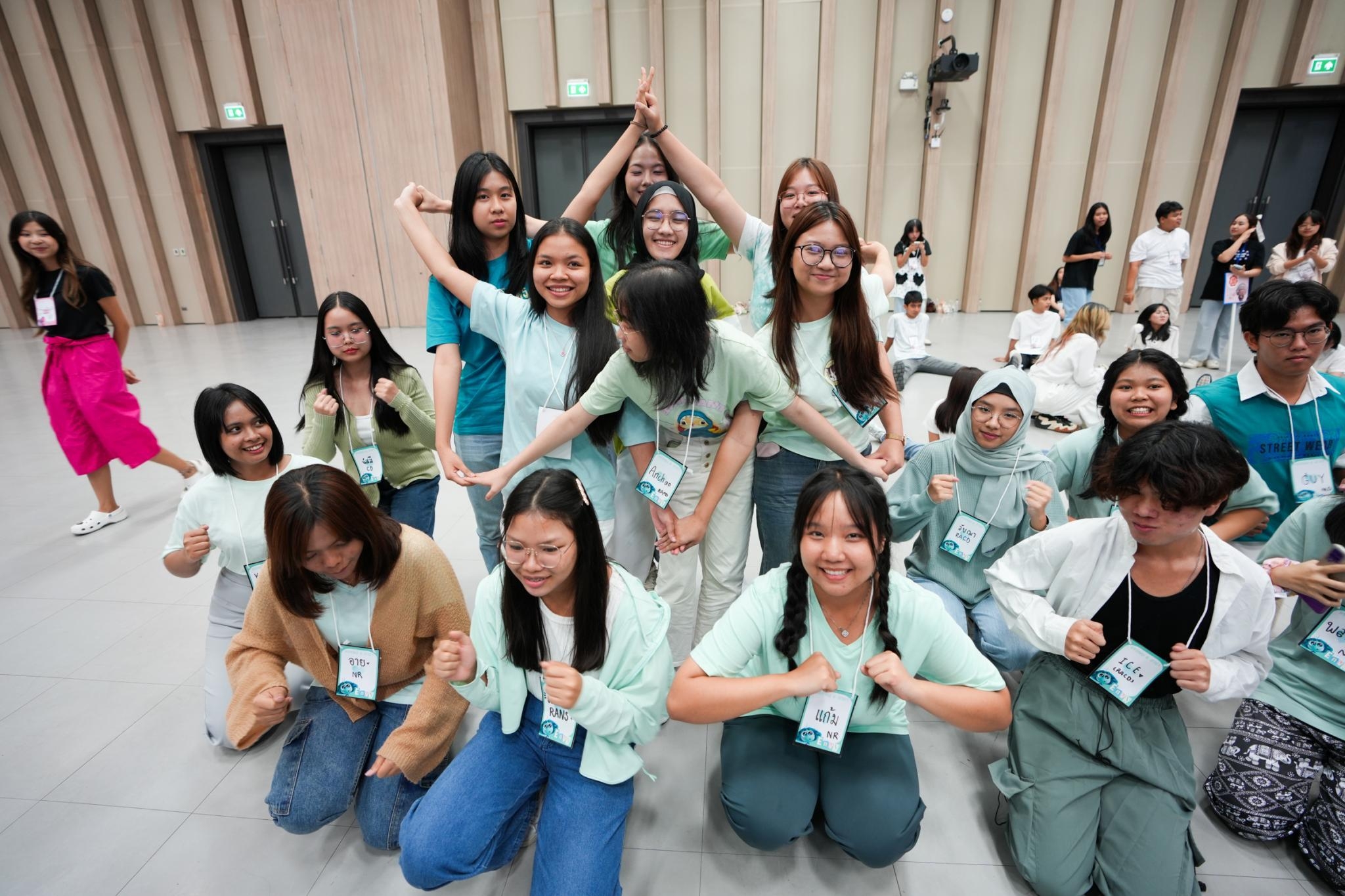 งานแรกพบ 6 สาขา