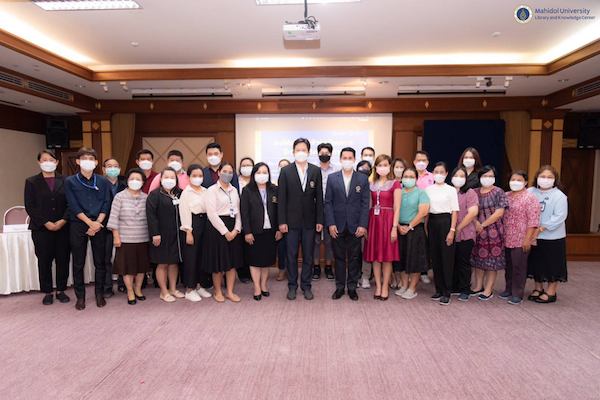 พิธีเปิดโครงการฝึกอบรมเชิงปฏิบัติการ เรื่อง "ภาษามือในการสื่อสารเพื่อบริการห้องสมุดที่เท่าเทียม"