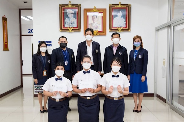 พิธีมอบทุนการศึกษาให้แก่นักศึกษาที่มีความบกพร่องทางการได้ยินของวิทยาลัยราชสุดา จำนวน 3 ราย