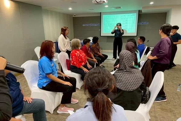 การฝึกอบรมผู้ให้บริการทักษะการสื่อสารสำหรับคนหูหนวกที่ไม่รู้ภาษามือไทย (ภาคใต้)