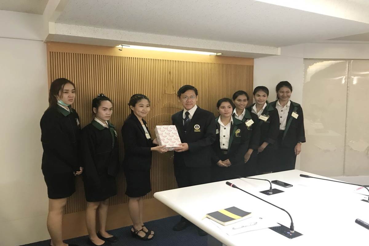 กิจกรรมหลักสูตร The Faculty Hours “Ramathibodi International Club: Out of the comfort