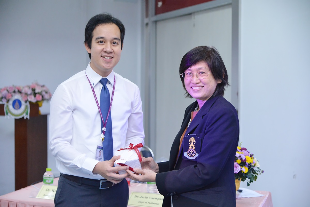 การบรรยาย Pre-congress lecture เรื่อง The Essentials of Pediatric Sedation