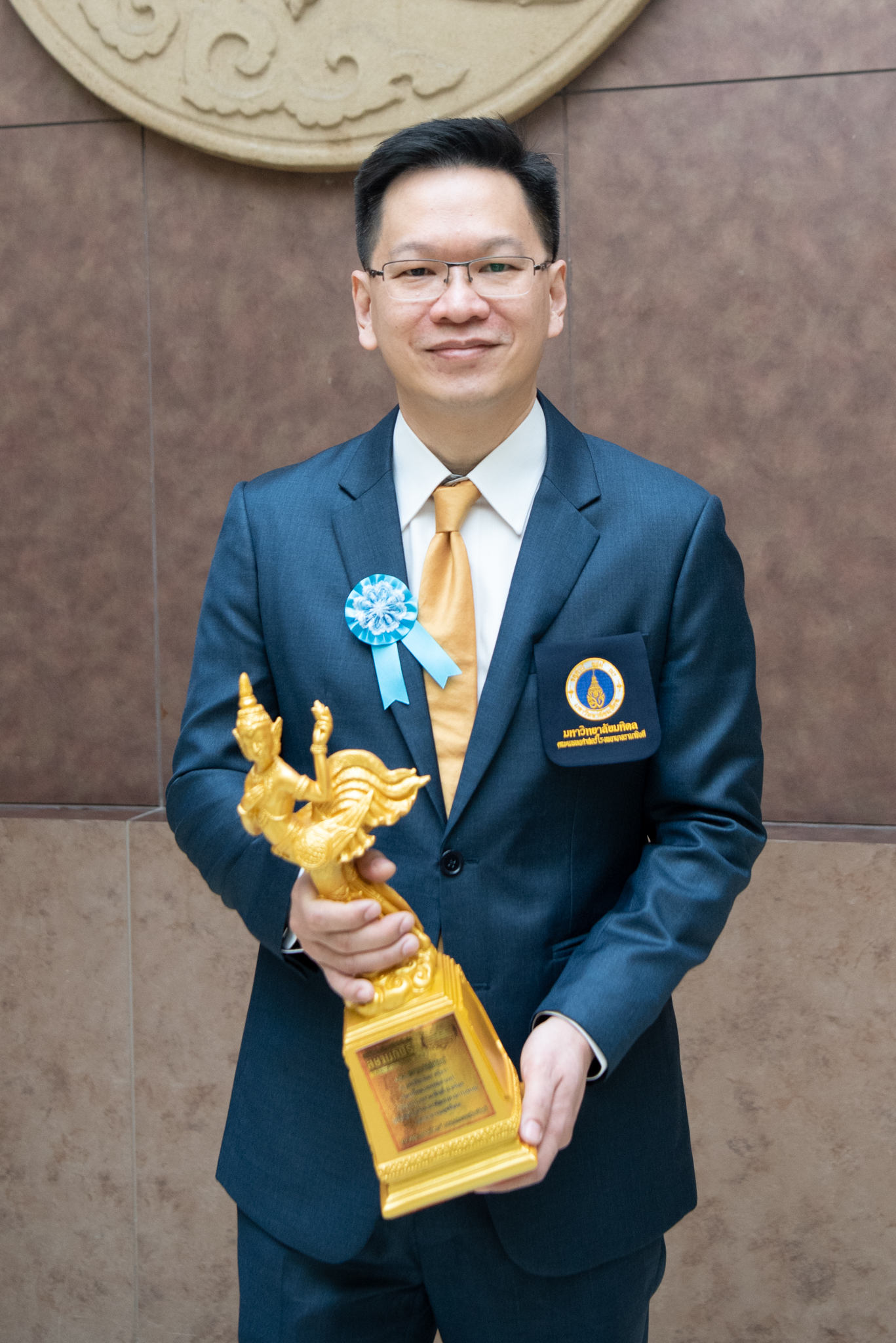 รายการลัดคิวหมอ สถานีโทรทัศน์รามาฯ แชนแนล รับรางวัล สยามกินรีพ่อพระแห่งสยาม ด้านบุคคลผู้ส่งเสริมและพัฒนาทางการแพทย์และสาธารณสุขดีเด่น รายการลัดคิวหมอ สถานีโทรทัศน์รามาฯ แชนแนล รับรางวัล สยามกินรีพ่อพระแห่งสยาม ด้านบุคคลผู้ส่งเสริมและพัฒนาทางการแพทย์และสาธารณสุขดีเด่น