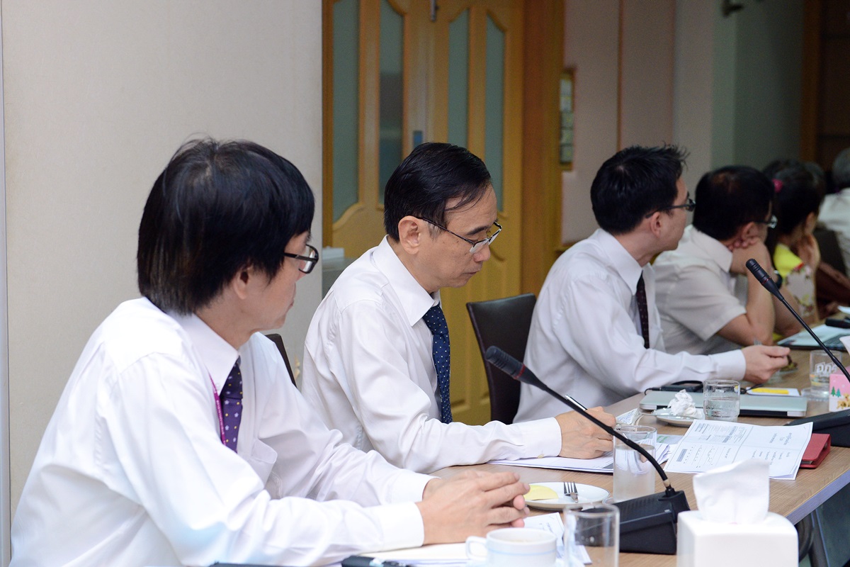 ภาควิชาเวชศาสตร์ชุมชน จัดประชุมเรื่อง “การจัดทำข้อตกลงการปฏิบัติงาน (PA) ระหว่างคณบดีกับหัวหน้าภาควิชาและผู้อำนวยการโรงเรียนฯ” ปีงบประมาณ 2559