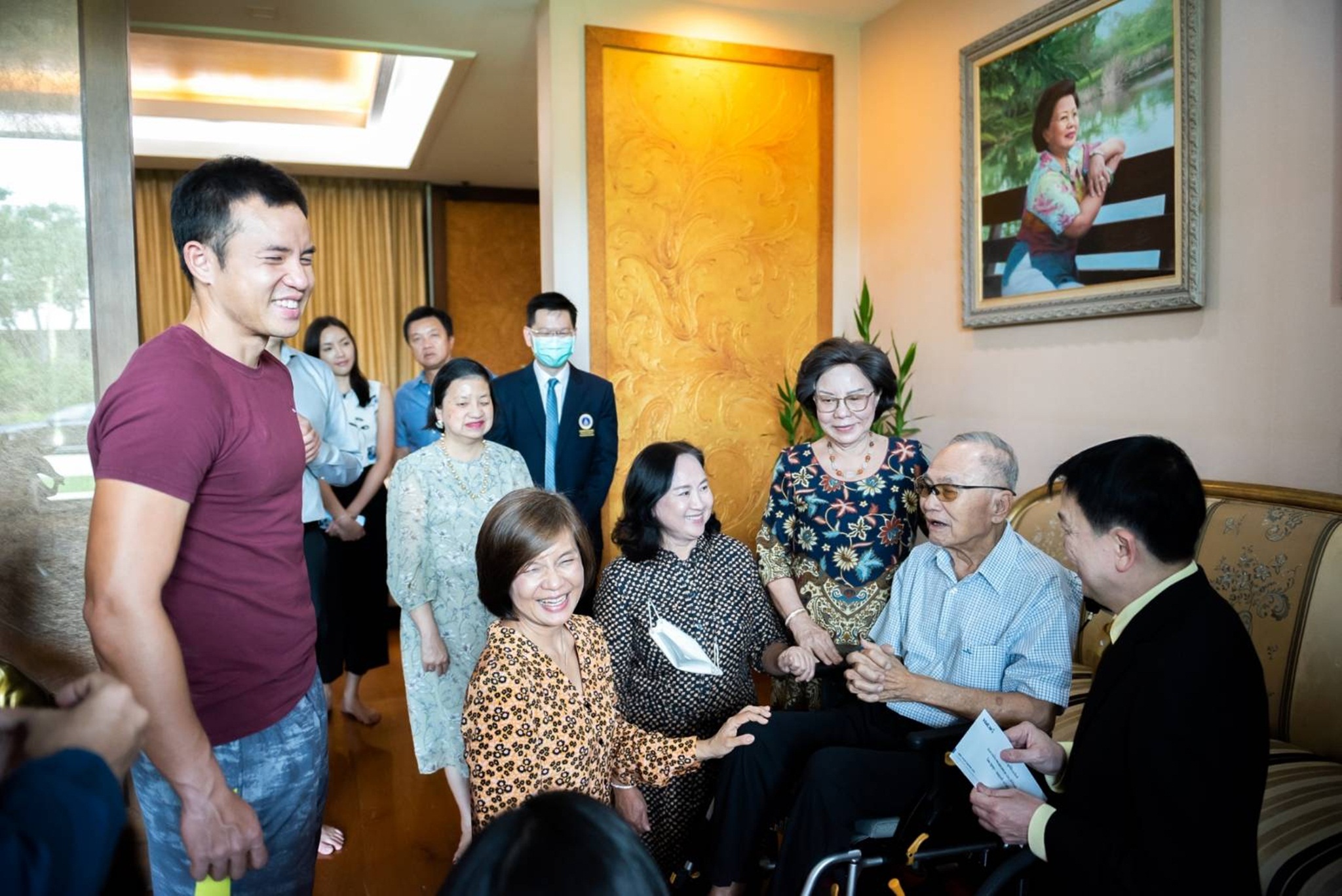 บริษัท ฮาตาริ อิเลคทริค จำกัด โดยคุณจุน - คุณสุนทรี วนวิทย์ และครอบครัว บริจาคเงินแก่มูลนิธิรามาธิบดีฯ บริษัท ฮาตาริ อิเลคทริค จำกัด โดยคุณจุน - คุณสุนทรี วนวิทย์ และครอบครัว บริจาคเงินแก่มูลนิธิรามาธิบดีฯ
