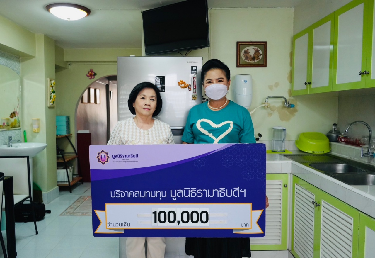 คุณสุวรรณ ตันตราทร บริจาคเงินแก่มูลนิธิรามาธิบดีฯ คุณสุวรรณ ตันตราทร บริจาคเงินแก่มูลนิธิรามาธิบดีฯ