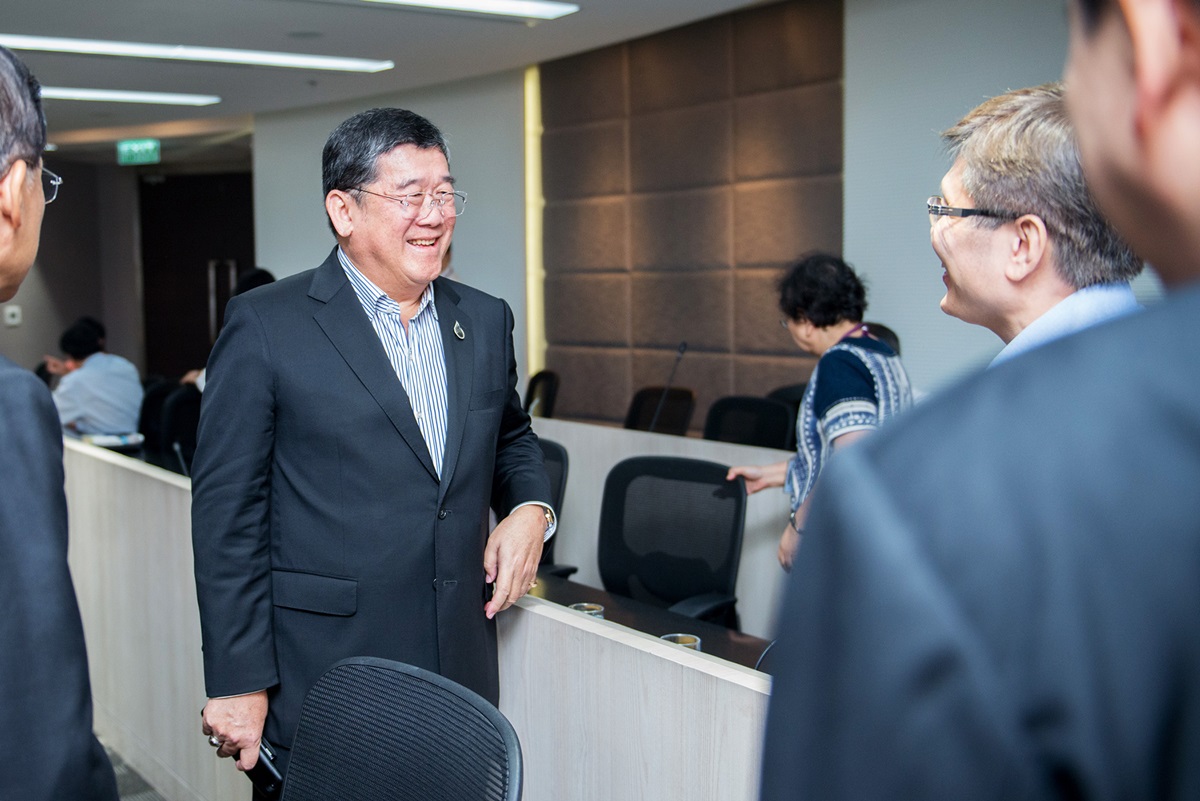 บรรยายพิเศษ เรื่อง Management of Complex Organizations