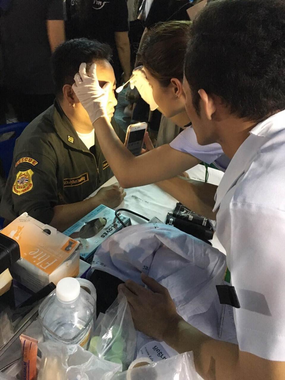 คณะผู้บริหาร ร่วมส่งมอบความสุขและมอบสิ่งของเพื่อเป็นกำลังใจให้แก่บุคลากรที่ปฏิบัติหน้าที่ในช่วงเทศกาลขึ้นปีใหม่