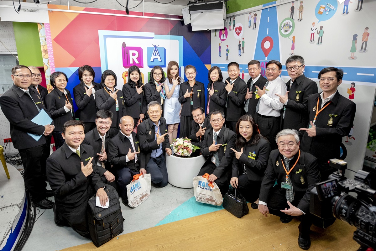 คณะนักศึกษาหลักสูตรประกาศนียบัตรธรรมาภิบาลทางการแพทย์สำหรับผู้บริหารระดับสูง รุ่นที่ 7 (ปธพ.) ศึกษาดูงานคณะแพทยศาสตร์โรงพยาบาลรามาธิบดี คณะนักศึกษาหลักสูตรประกาศนียบัตรธรรมาภิบาลทางการแพทย์สำหรับผู้บริหารระดับสูง รุ่นที่ 7 (ปธพ.) ศึกษาดูงานคณะแพทยศาสตร์โรงพยาบาลรามาธิบดี