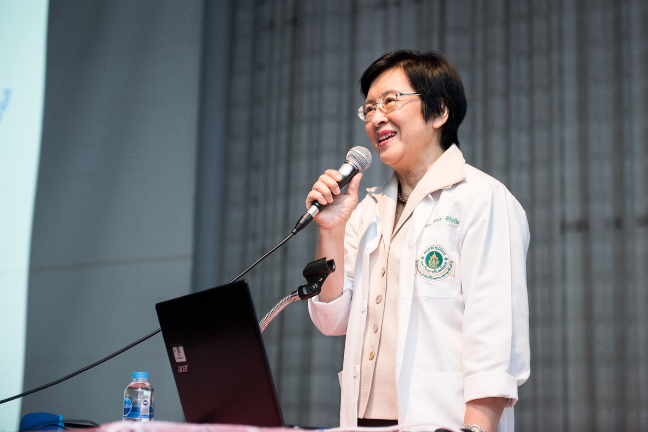 โครงการปฐมนิเทศและพิธีมอบเสื้อกาวน์ รับศิษย์รามาธิบดี รุ่น 52 สู่ชั้นคลินิก