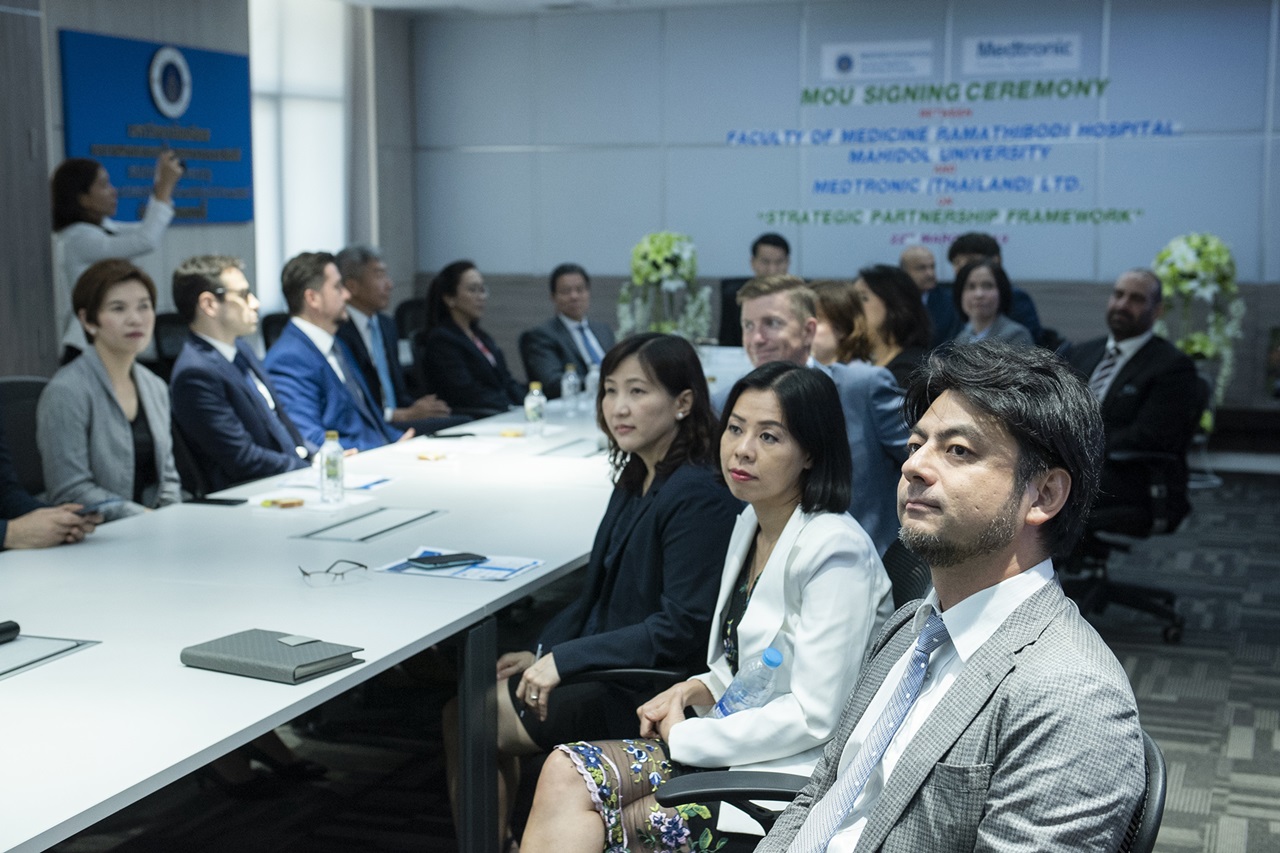 ร่วมเสวนาการสร้างความร่วมมือด้านการวิจัยเด่นของภาควิชากุมารเวชศาสตร์ ภาควิชารังสีวิทยา และ Preclinic สถาบันการแพทย์จักรีนฤบดินทร์ 