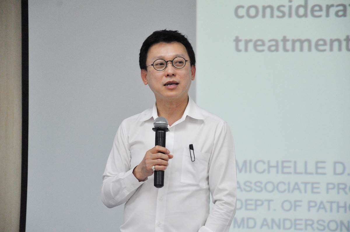 บรรยายพิเศษ เรื่อง Salivary Gland Neoplasms-Updated Classification and Considerations for Treatment