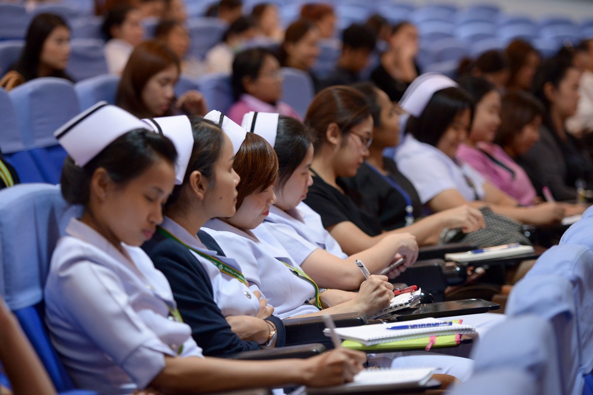 ศูนย์การแพทย์สมเด็จพระเทพรัตน์ จัดพิธีถวายพระพรเนื่องในโอกาสเฉลิมพระชนมพรรษา สมเด็จพระนางเจ้าสิริกิติ์ พระบรมราชินีนาถ ในรัชกาลที่ 9 ศูนย์การแพทย์สมเด็จพระเทพรัตน์ จัดพิธีถวายพระพรเนื่องในโอกาสเฉลิมพระชนมพรรษา สมเด็จพระนางเจ้าสิริกิติ์ พระบรมราชินีนาถ ในรัชกาลที่ 9