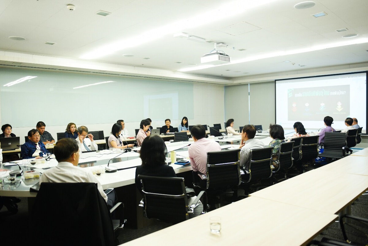 ประชุมสัมมนาเชิงปฏิบัติการ เรื่อง การปรับปรุงหลักสูตรแพทยศาสตรบัณฑิต ระดับคลินิก