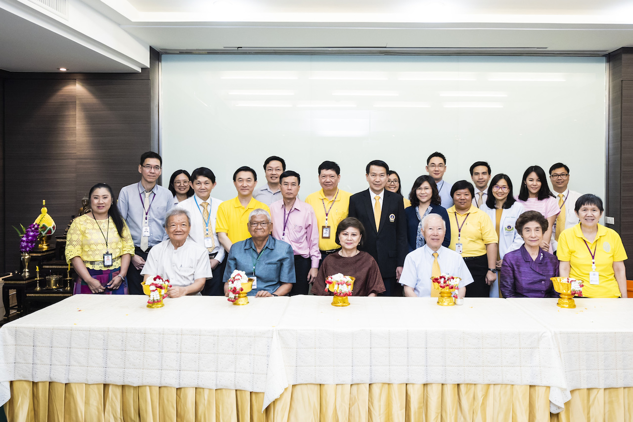 พิธีเปิดห้องประชุมรจิต บุรี และ มุทิตาจิตแก่อาจารย์อาวุโสภาควิชาอายุรศาสตร์