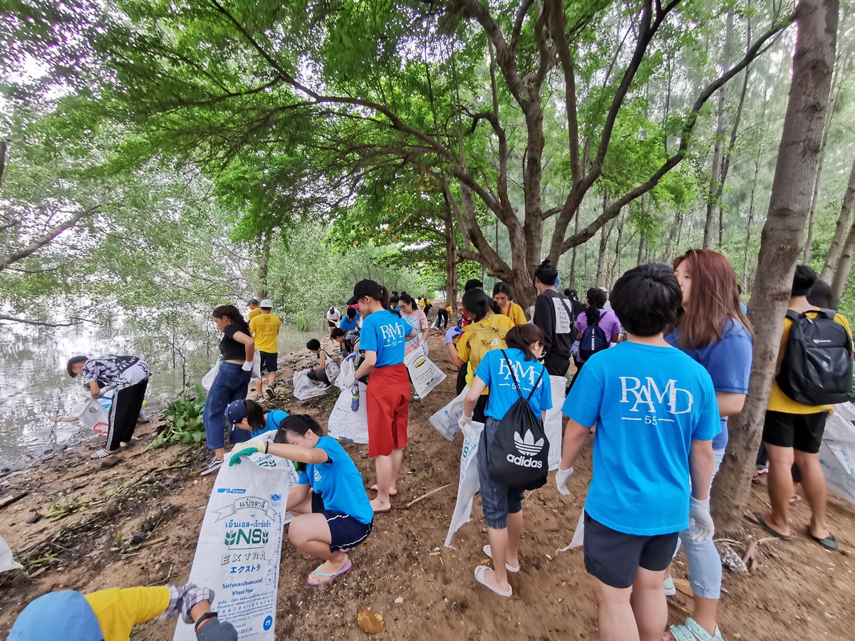 โครงการร่วมใจเพื่อแก้ไขปัญหาการมองเห็นผู้ป่วยโรคตา เพื่อถวายเป็นพระราชกุศลแด่พระบาทสมเด็จพระปรมินทรมหาภูมิพลอดุลยเดช บรมนาถบพิตร