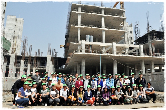 มอบฟาร์ม.....สร้างสุข Season Change RAMA HealthyFarm