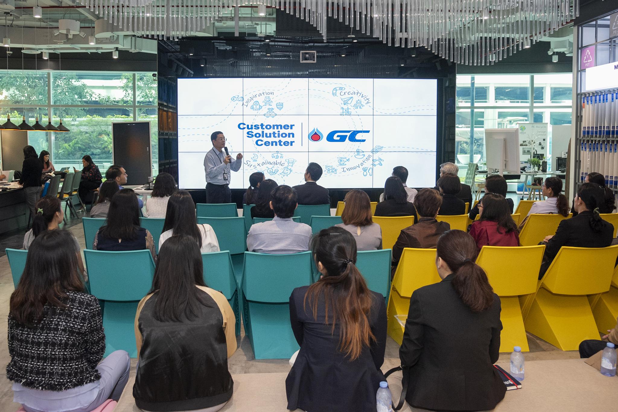 ศูนย์พัฒนานวัตกรรมทางการแพทย์ ศึกษาดูงานและแลกเปลี่ยนเรียนรู้ด้านการพัฒนาผลิตภัณฑ์นวัตกรรมพลาสติกทางการแพทย์ บริษัท พีทีที โกลบอล เคมิคอล จำกัด (มหาชน)