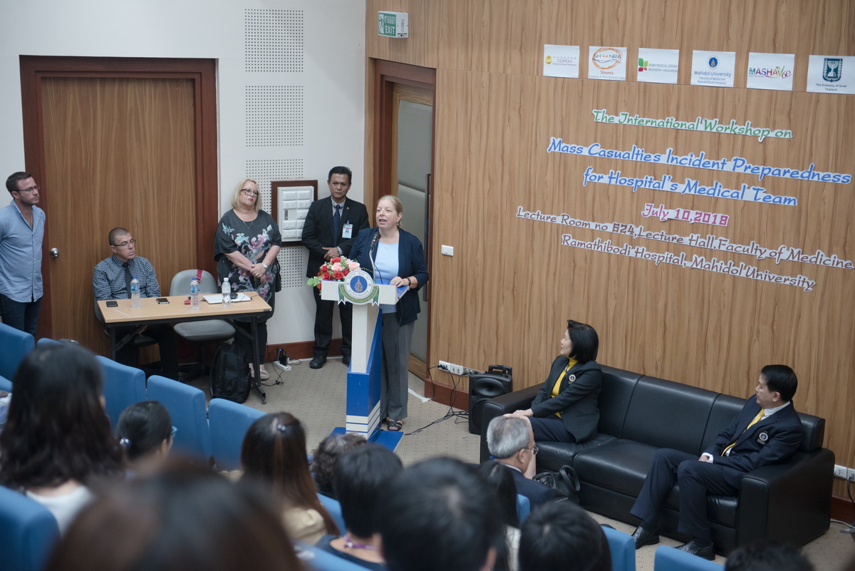 กิจกรรมหลักสูตร The Faculty Hours “Ramathibodi International Club: Out of the comfort