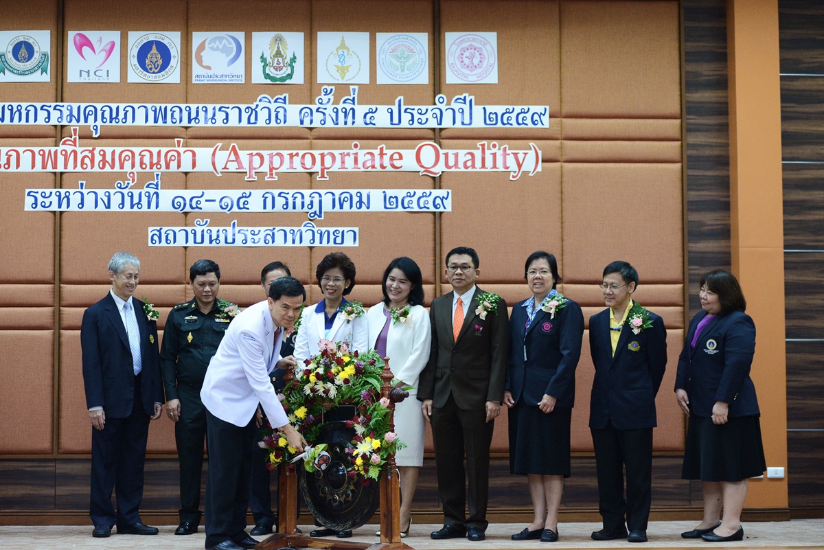 บรรยายพิเศษและฉีดวัคซีนป้องกันไข้หวัดใหญ่ถวายแก่คณะสงฆ์