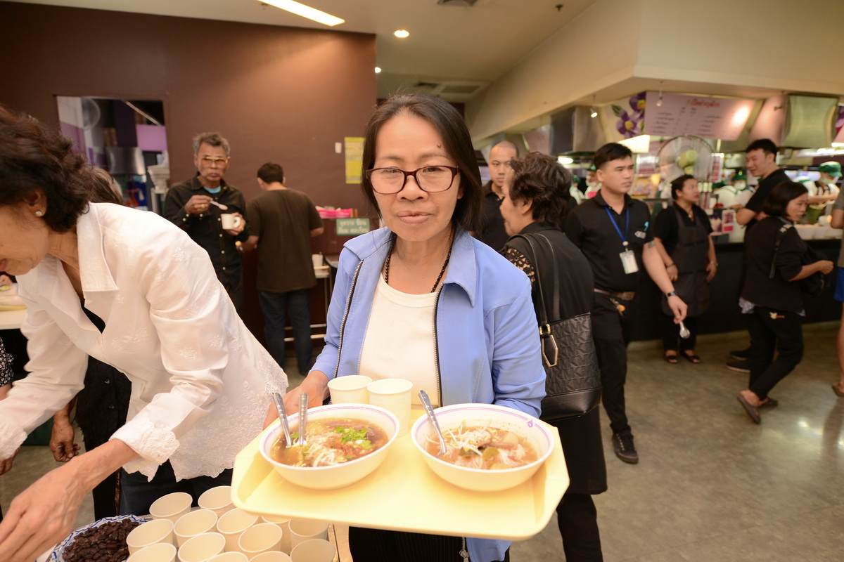 กิจกรรมเชิญชิมอาหารในโครงการ ลดหวาน มัน เค็ม เพื่อสุขภาพ