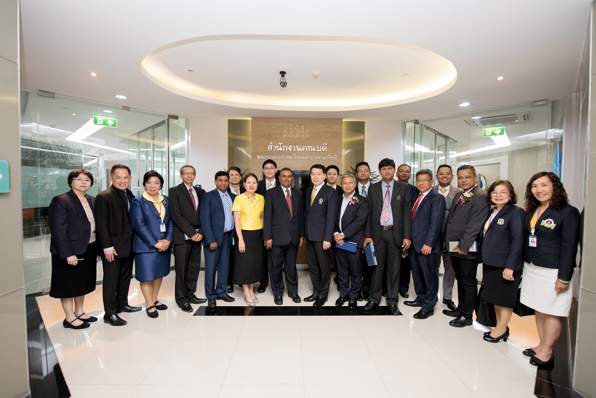 สหพันธ์สาธารณรัฐประชาธิปไตยเนปาลเข้าเยี่ยมชม สหพันธ์สาธารณรัฐประชาธิปไตยเนปาลเข้าเยี่ยมชม