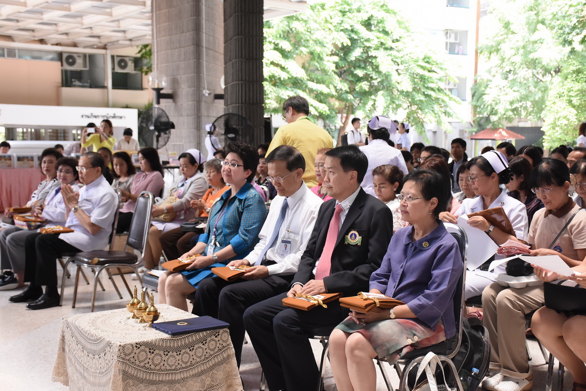พิธีทำบุญถวายเทียนจำนำพรรษา 