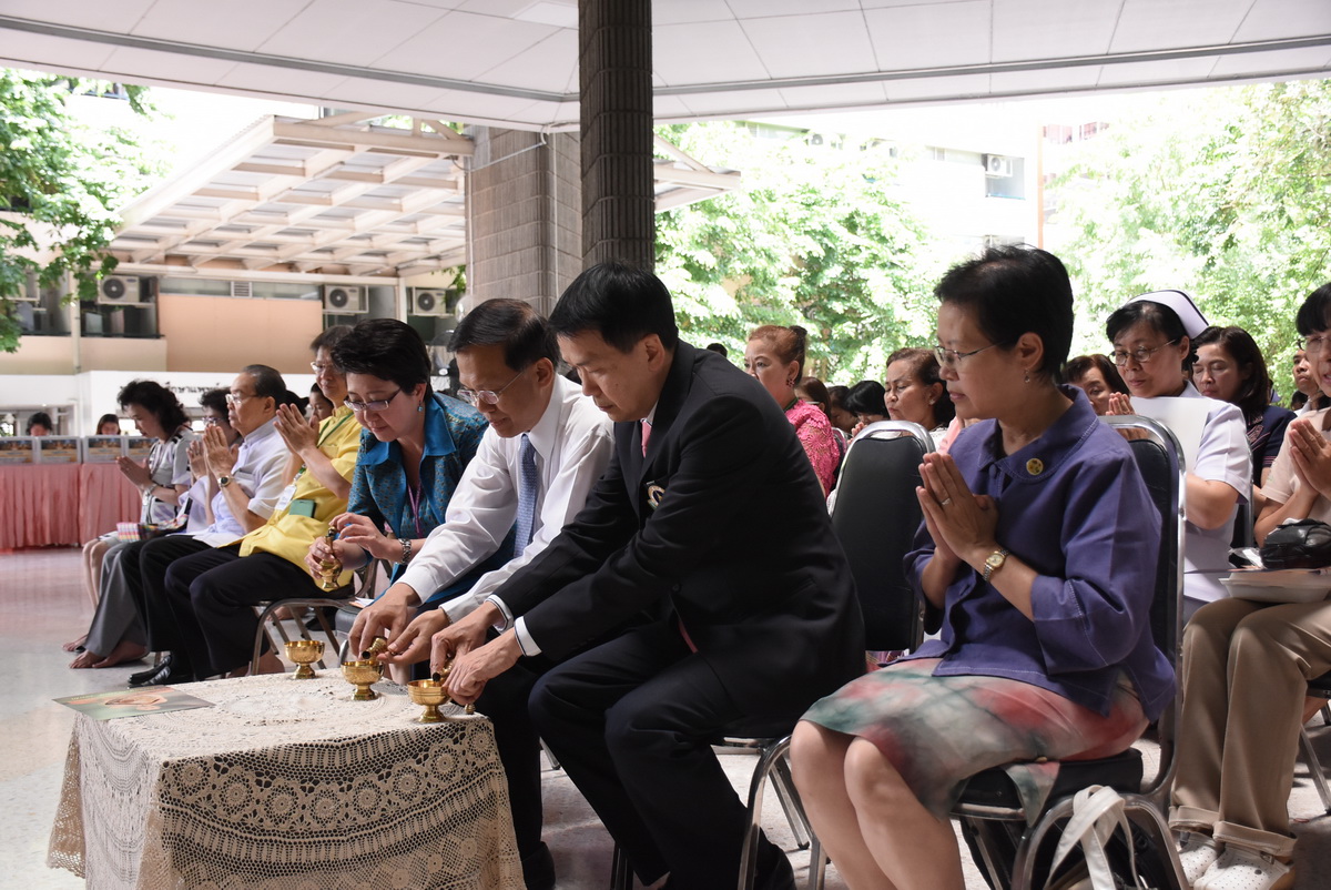 พิธีทำบุญถวายเทียนจำนำพรรษา 