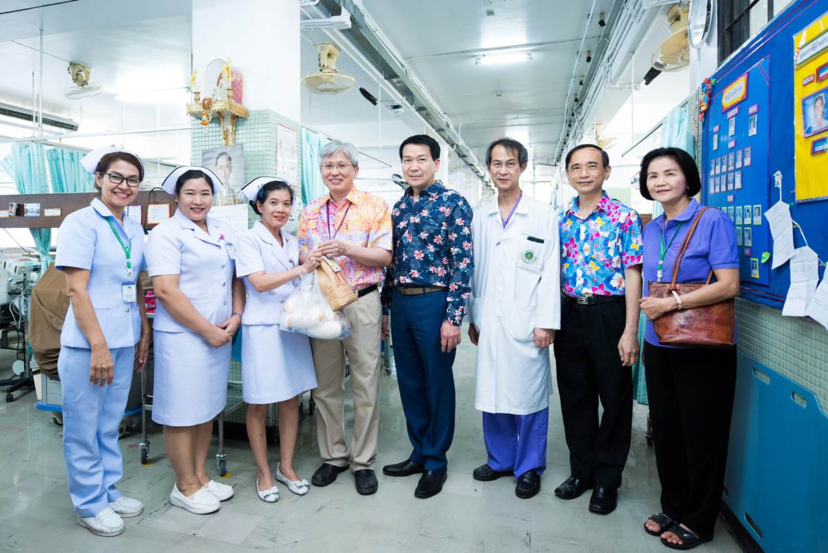 คณะฯ ให้กำลังใจบุคลากรที่ปฏิบัติงานเนื่องในวันหยุดสงกรานต์