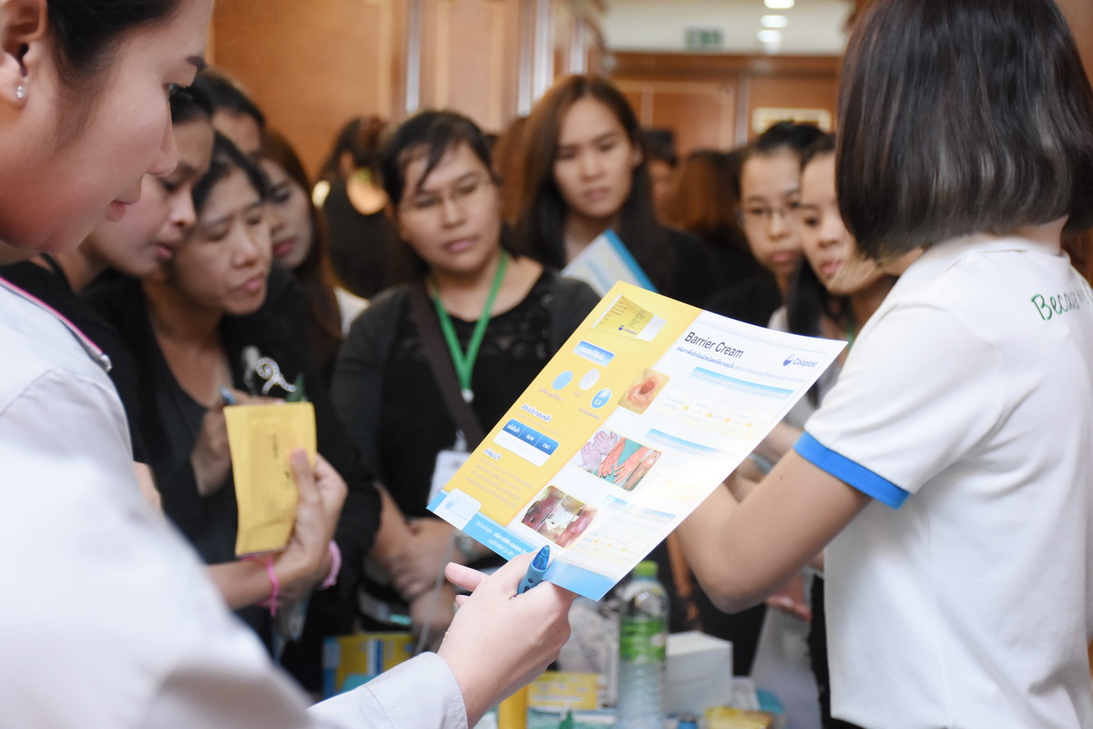 การอบรมเชิงปฏิบัติการหัวข้อ พัฒนาศักยภาพพยาบาลในการประเมิน ป้องกัน และดูแลแผลกดทับ