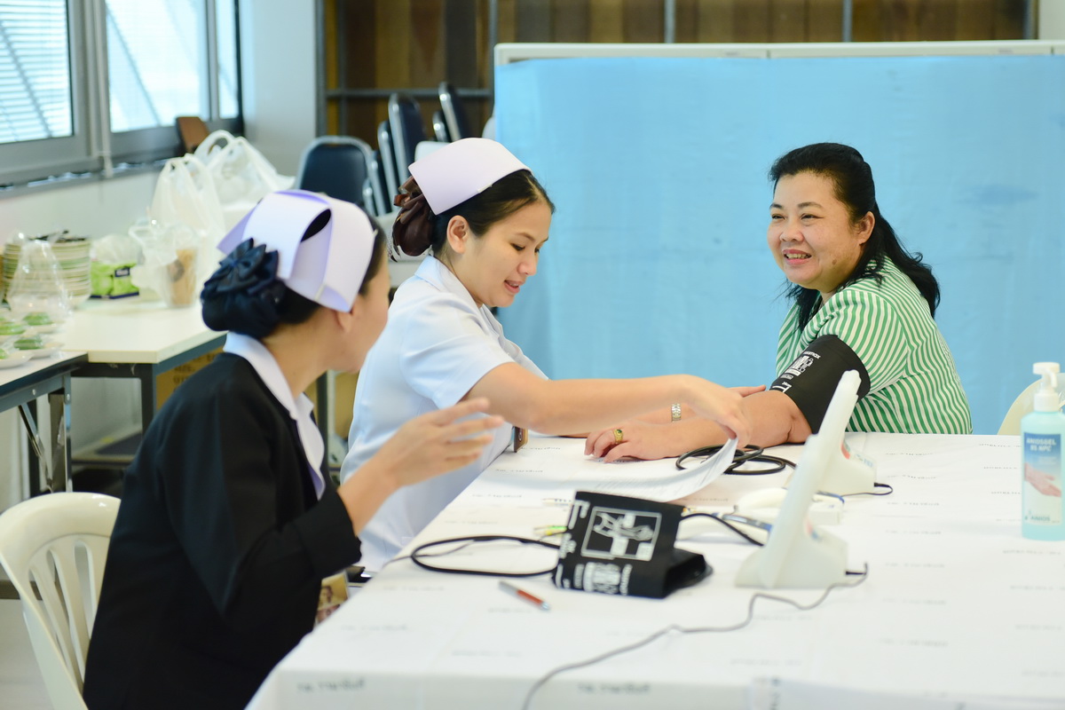 ศูนย์สุขภาพแนวหน้ารามาธิบดีจัดกิจกรรมตรวจสุขภาพประจำปีนอกสถานที่